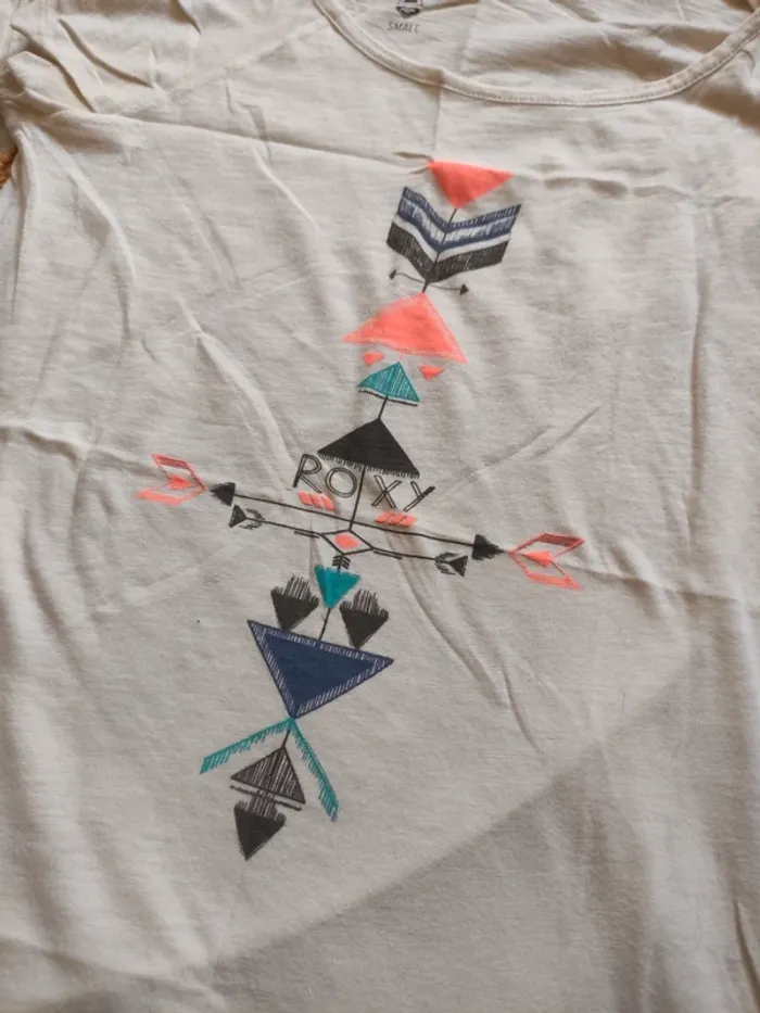 Tee shirt manche courte roxy en très bon état taille S - photo numéro 2