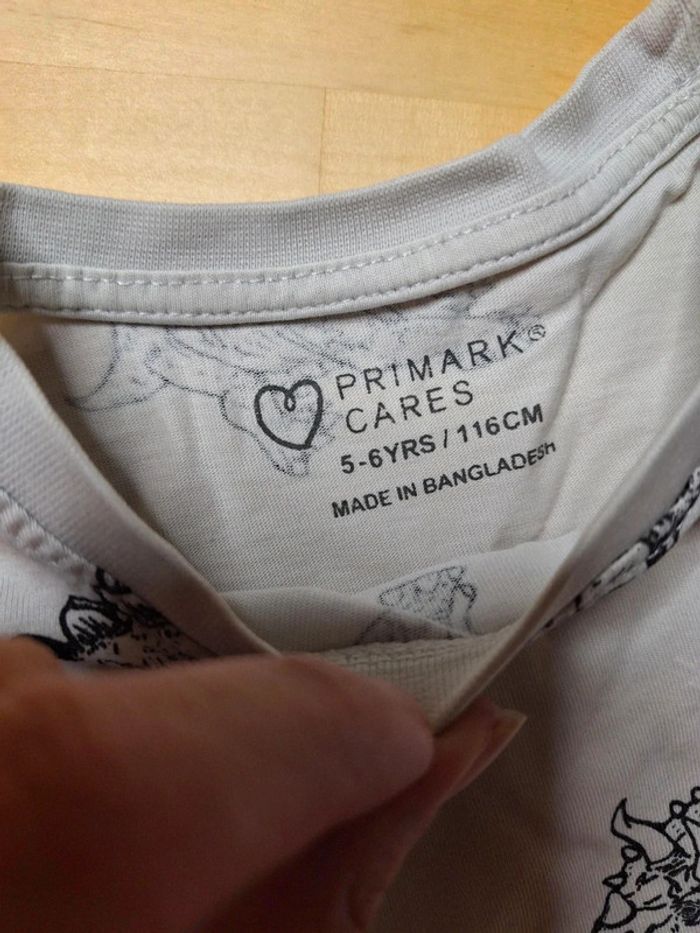 T-shirt manches longues pour garçon taille 6 ans Marque primark bon état - photo numéro 5