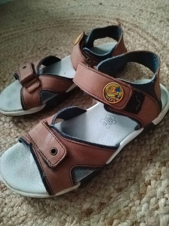 Sandalettes marron creeks super état a scratch taille 34