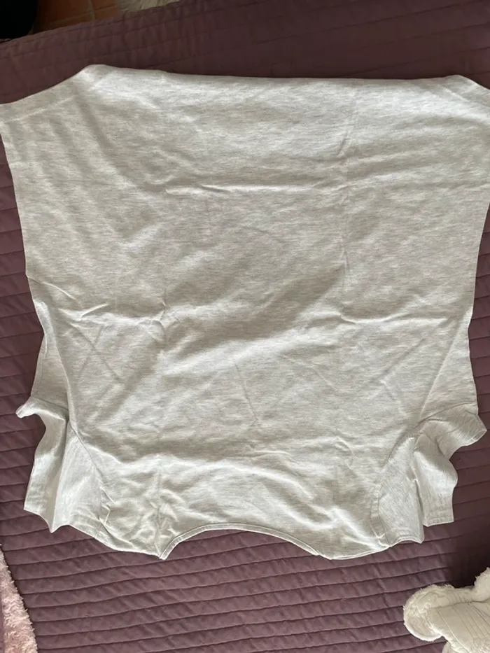 T-shirt gris - photo numéro 2