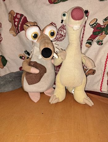 Lot de peluches divers