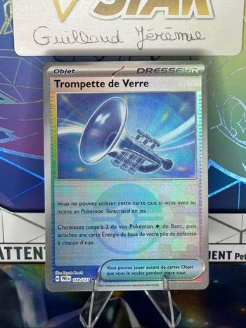 Trompette de verre Pokeball 110/131 ~ Évolution Prismatique