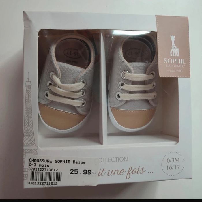Chaussures pour bébé Sophie la girafe de 0-3 mois ou 16-17, Trois kilos sept