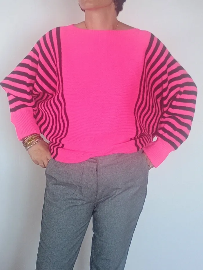 Pull oversize chauve-souris rose fluo à rayures – taille unique