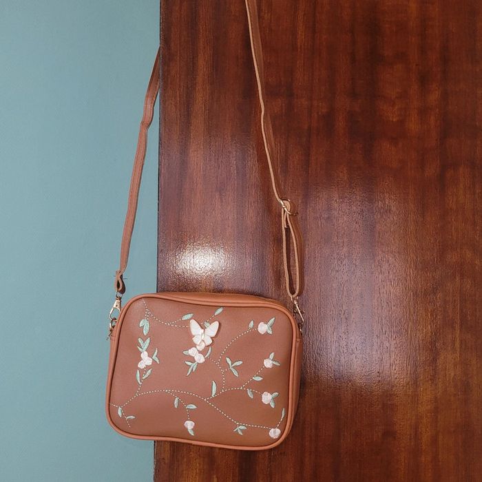 Liquidation 50% sac bandouliere 🦋 - photo numéro 2