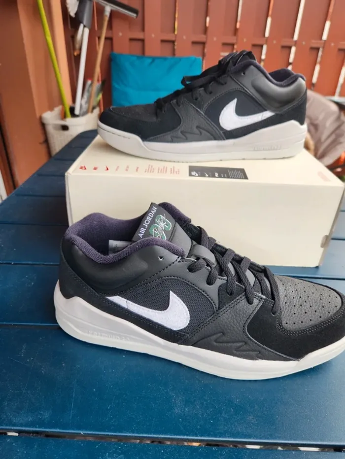 Jordan stadium 90 homme Taille 45 blanc noir neuves - photo numéro 2