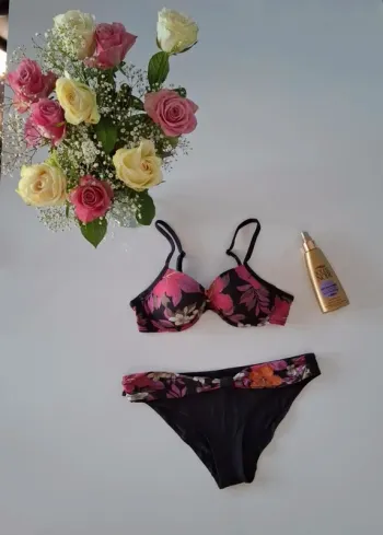 Superbe maillot fleuri