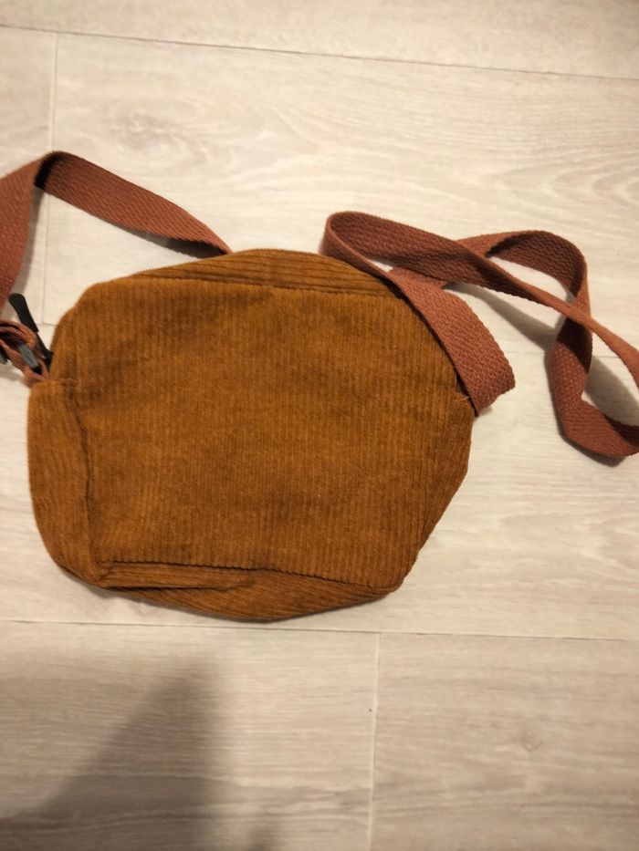 Un très joli sac pochette pour  femme - photo numéro 4