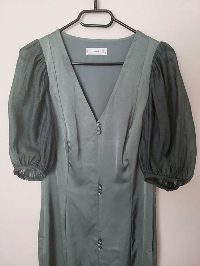 Robe longue à manche bouffante 1