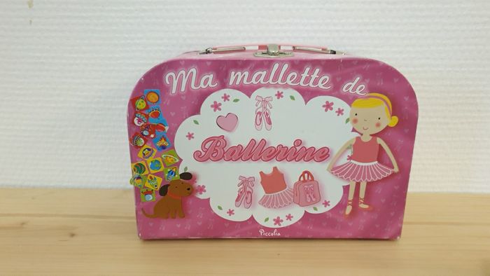 Mallette enfant contenant 57 crayons de couleur pour coloriage - photo numéro 2