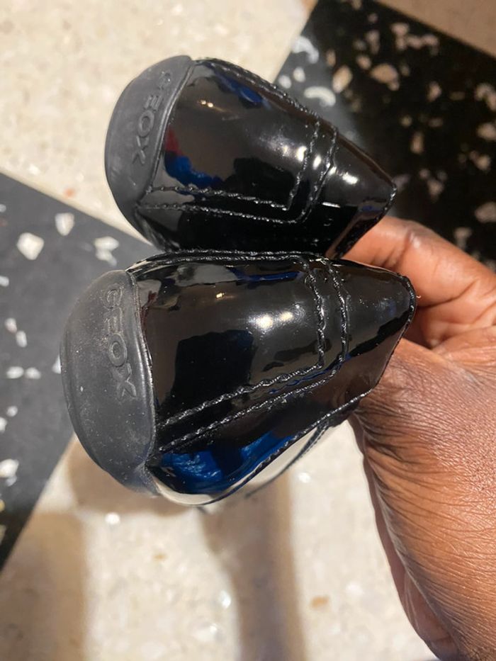 Ballerine noir vernis geox taille 35 - photo numéro 3