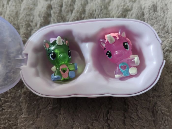 Figurines hatchimals