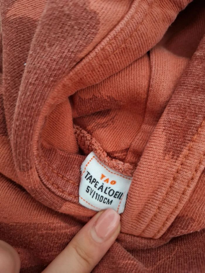 Pull Tape a l'oeil 🥨 - photo numéro 2