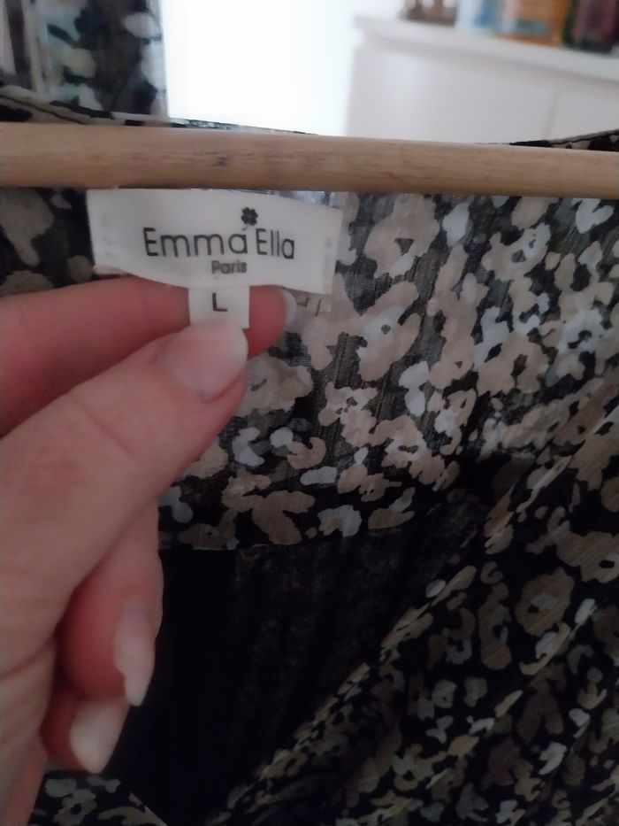 Longue robe à fleurs - photo numéro 3