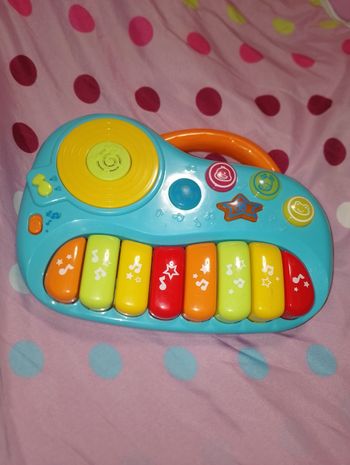 Piano musical avec les bruits d'animaux aussi