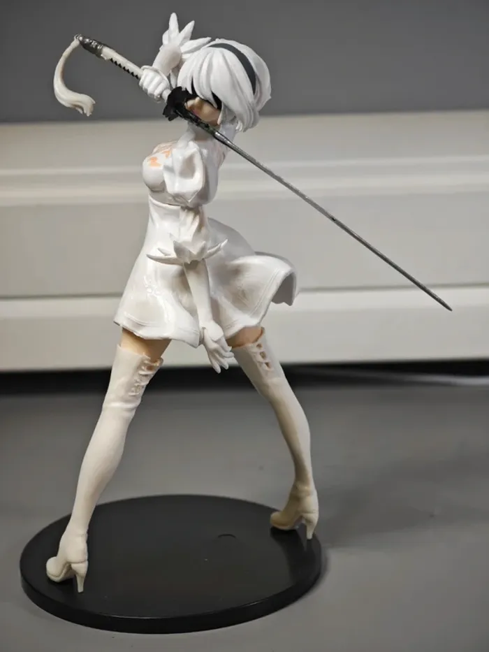 Figurine Nier Automata : 2B White Edition 17cm neuve avec boîte - photo numéro 6