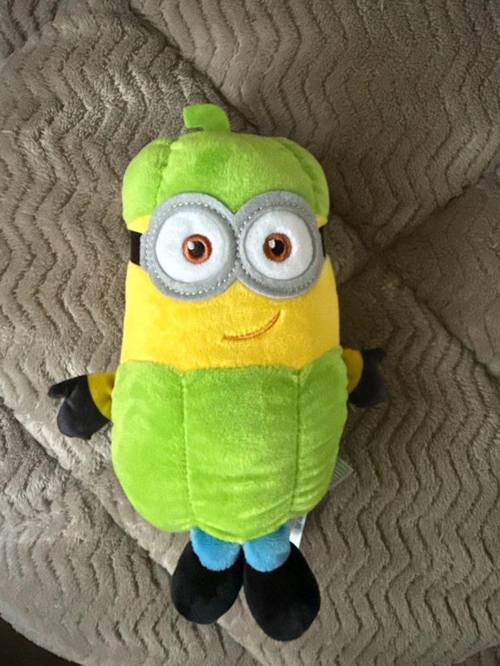 Peluches Minions neuves déguisées en fruits – Environ 20-25 cm – Idéal cadeau enfant ou déco - photo numéro 3