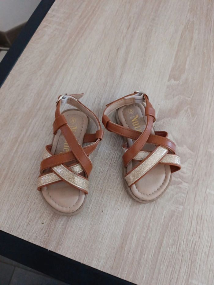 Sandales