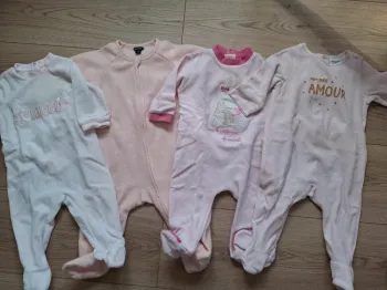 Lot pyjamas bébé 6 mois
