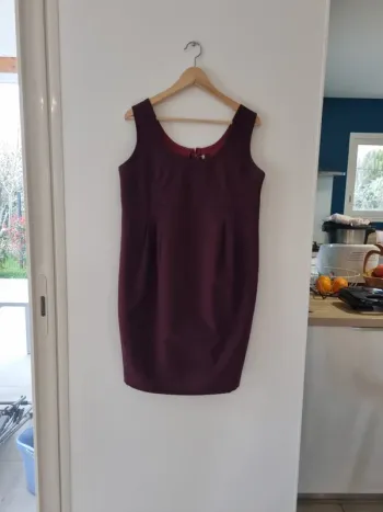 Robe droite bordeaux vintage
