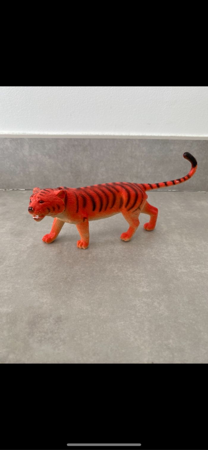 Figurine Tigre S.H