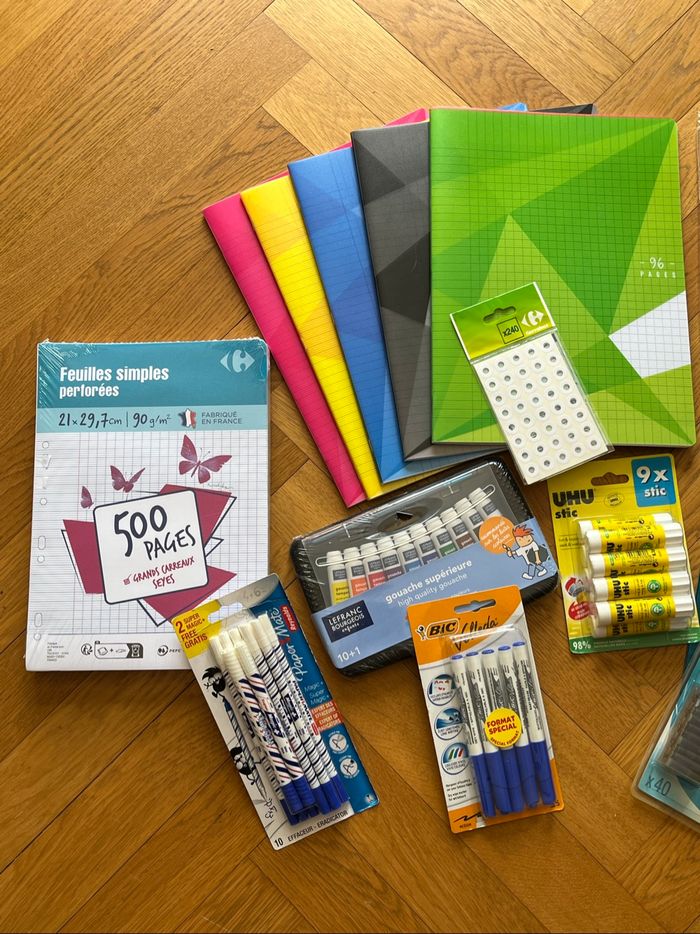Lots fournitures scolaires - photo numéro 2