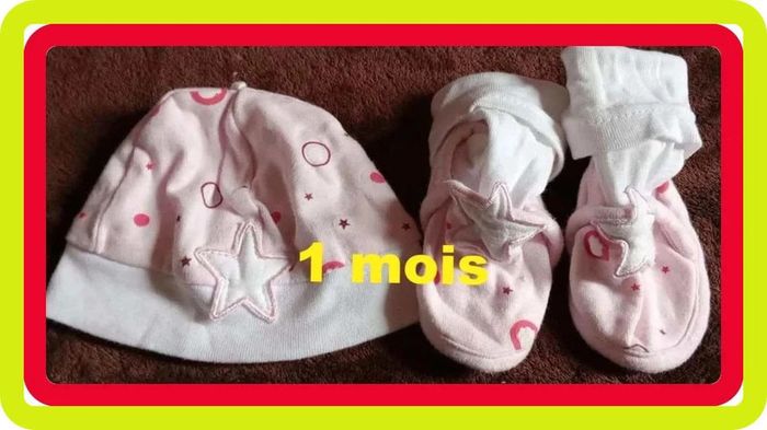 Ensemble bonnet + chausson rose blanc U Tout Petits Taille 1 mois