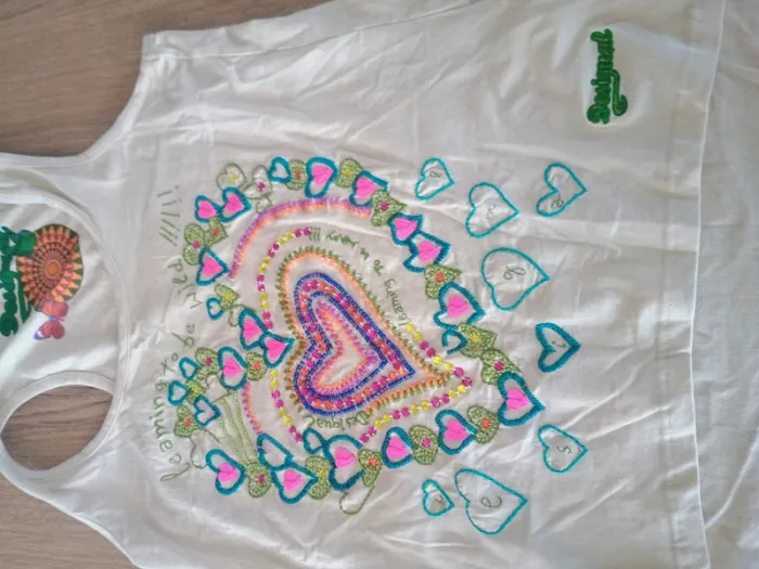 Débardeur Desigual beige – cœur en sequins colorés, taille XL - photo numéro 3