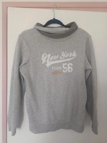 Pull garçon gris