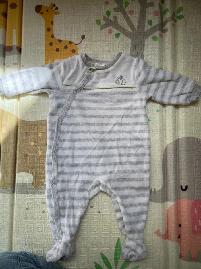 Lot de 4 pyjamas - photo numéro 3