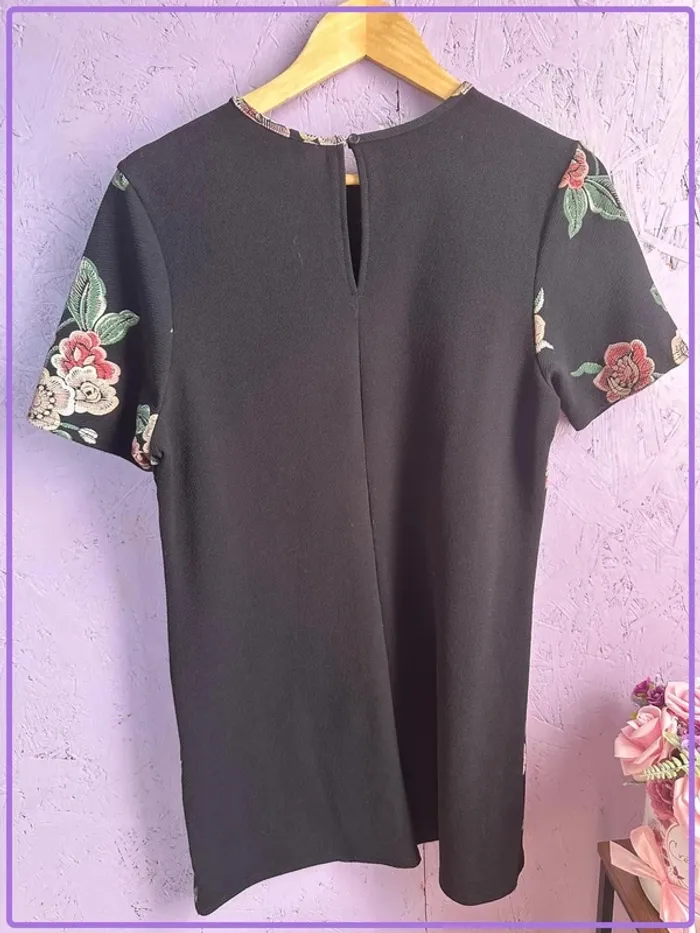 Robe noire New Look à fleurs - Taille 44 - photo numéro 3