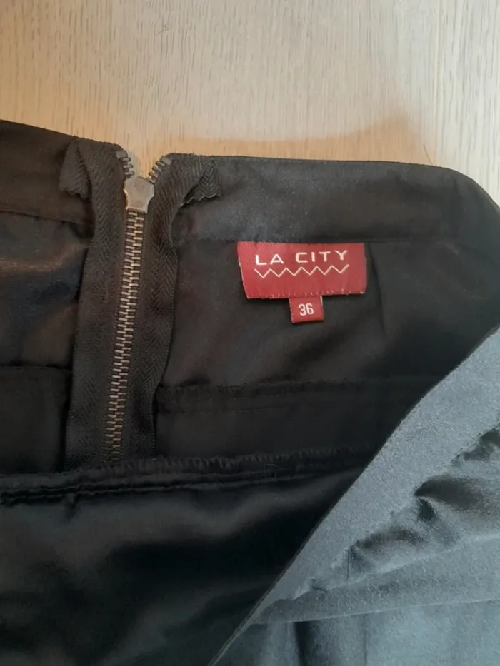 La city jupe courte noire à volants 36 - photo numéro 2