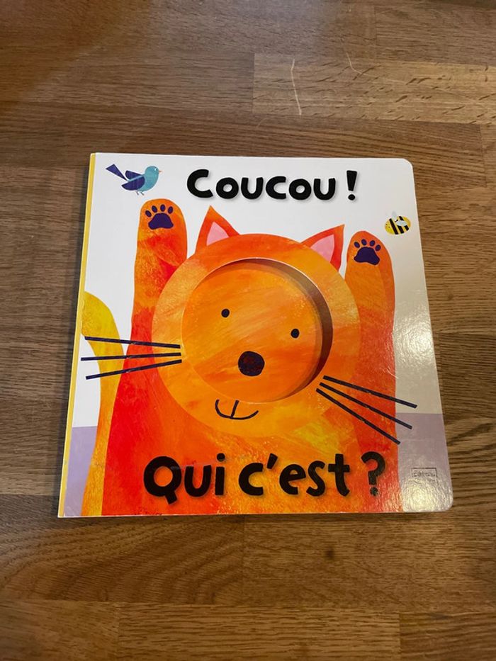 Livre cartonné Coucou Qui c’est ?