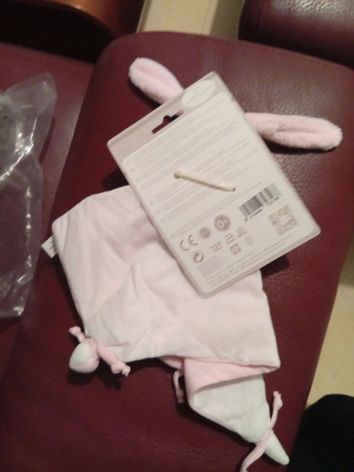 Doudou lapin rose - photo numéro 3