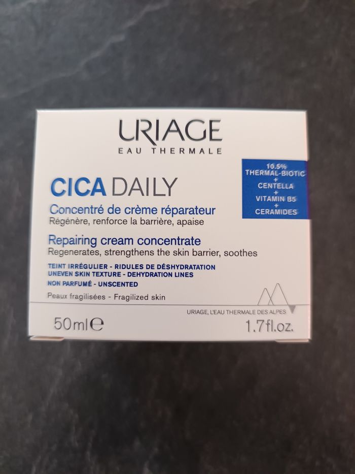 crème réparateur concentré uriage cica daily.