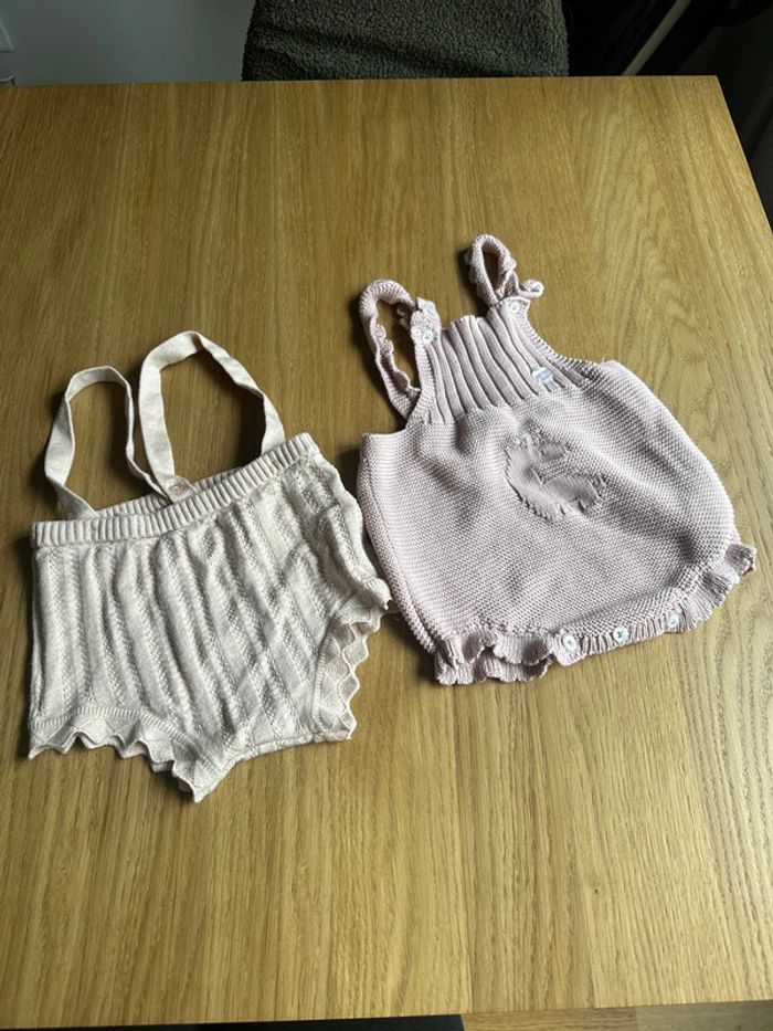 2 petite barboteuse en tricot
