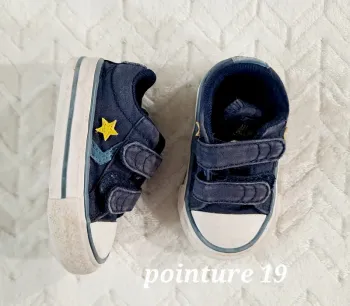 Paire de converses à scratch pointure 19