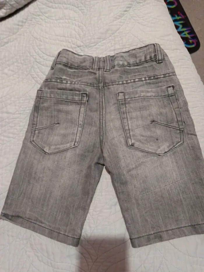 Short en jean's 8 ans - photo numéro 4