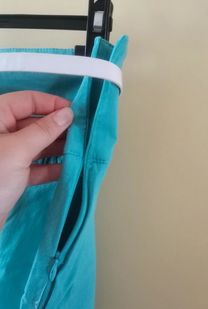 Jupe turquoise et ceinture blanche - photo numéro 4