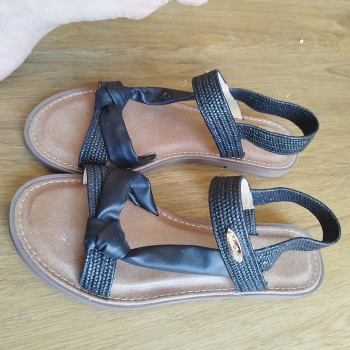 Nu pieds neuf - photo numéro 2