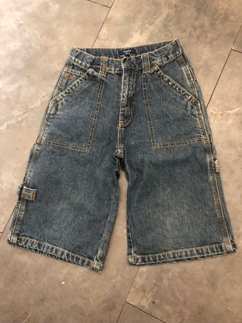 Short ou bermuda taille 8 ans 