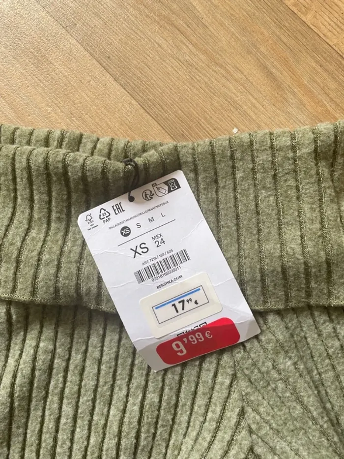 Haut vert Bershka - photo numéro 4