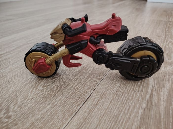 Moto super héros - photo numéro 9