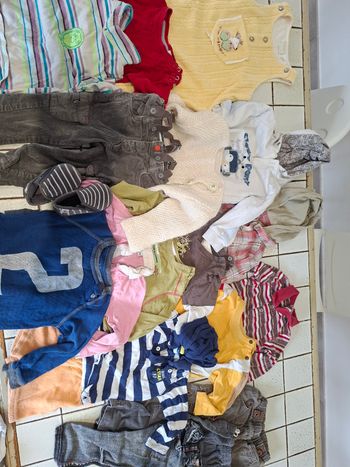 Gros lot vêtements 12 mois