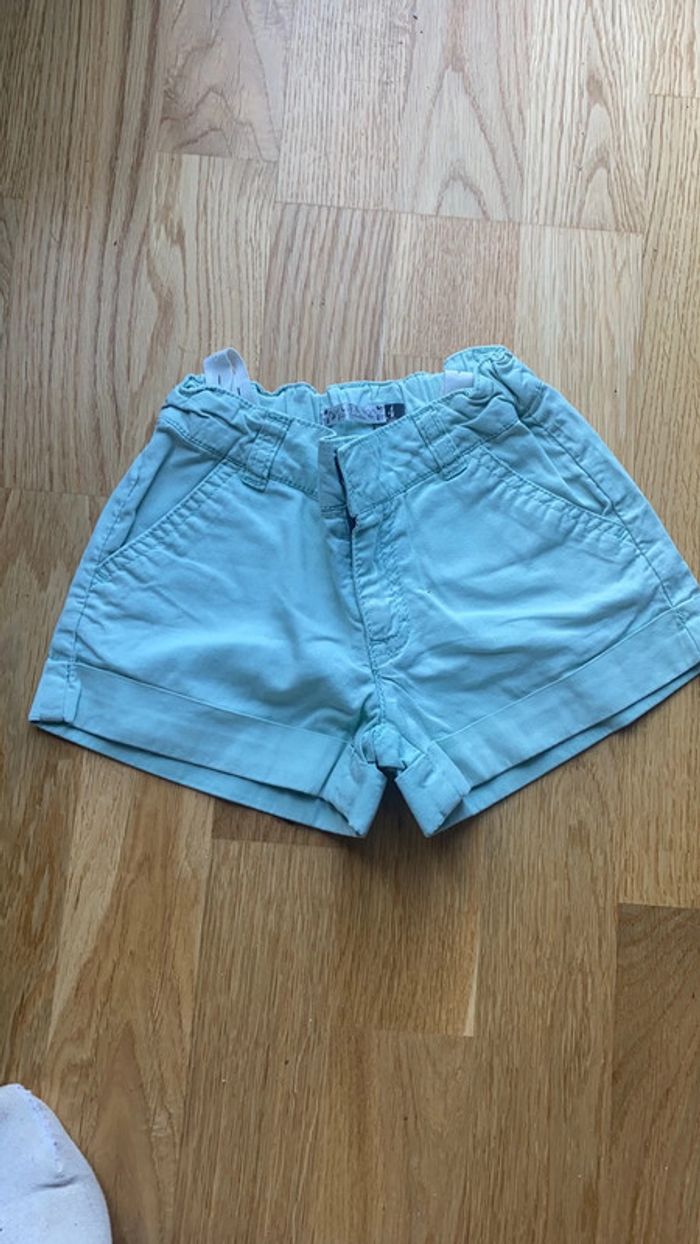 Short 4 ans