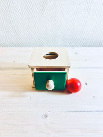 Boite de permanence de l’objet Montessori