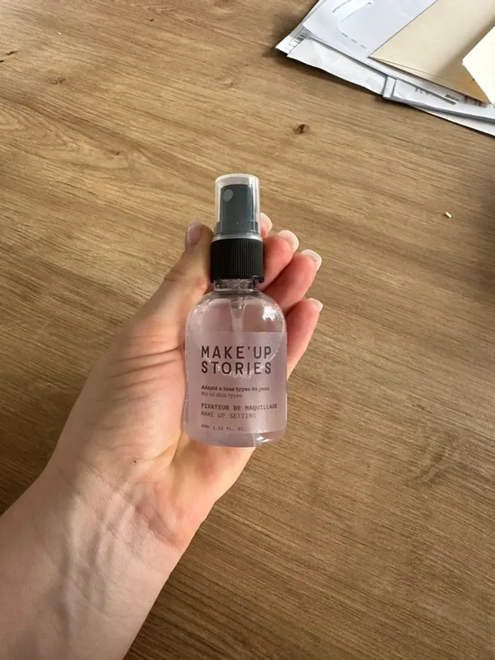 Spray fixateur maquillage