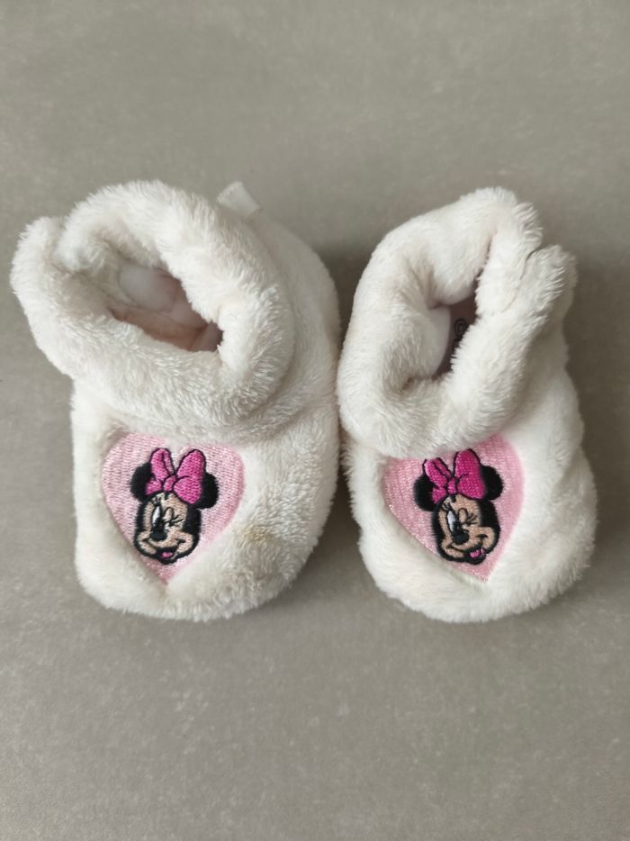 Lot chaussures et chaussons 6 12 mois - photo numéro 4