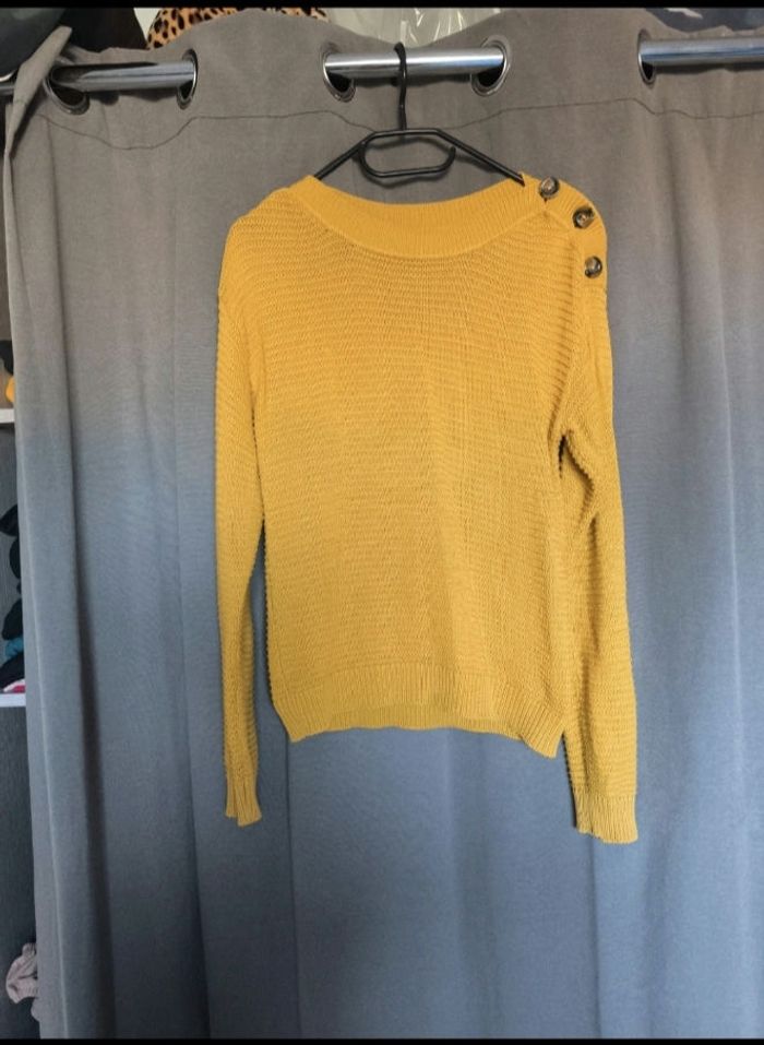 Pull jaune