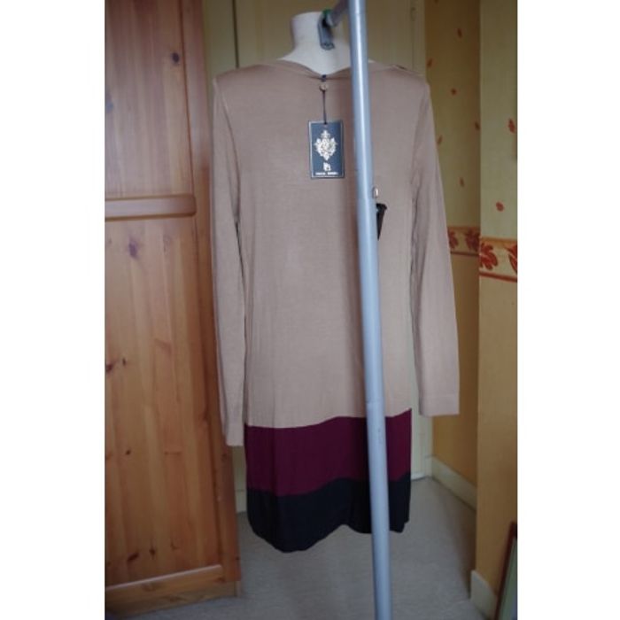 PAUL BRIAL - Robe en maille chaude tricolore  Taille 42 - photo numéro 3